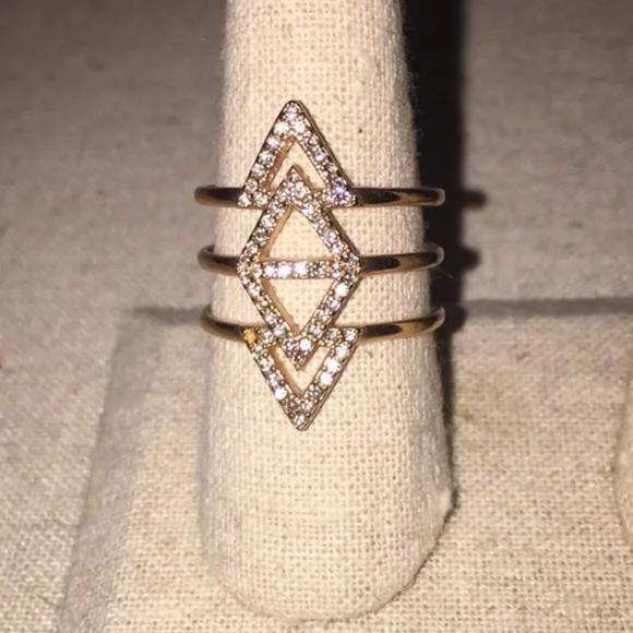 Stella & Dot | 🌸⚜️Rose Gold Pavé Spear Ring - Picture 7 of 8